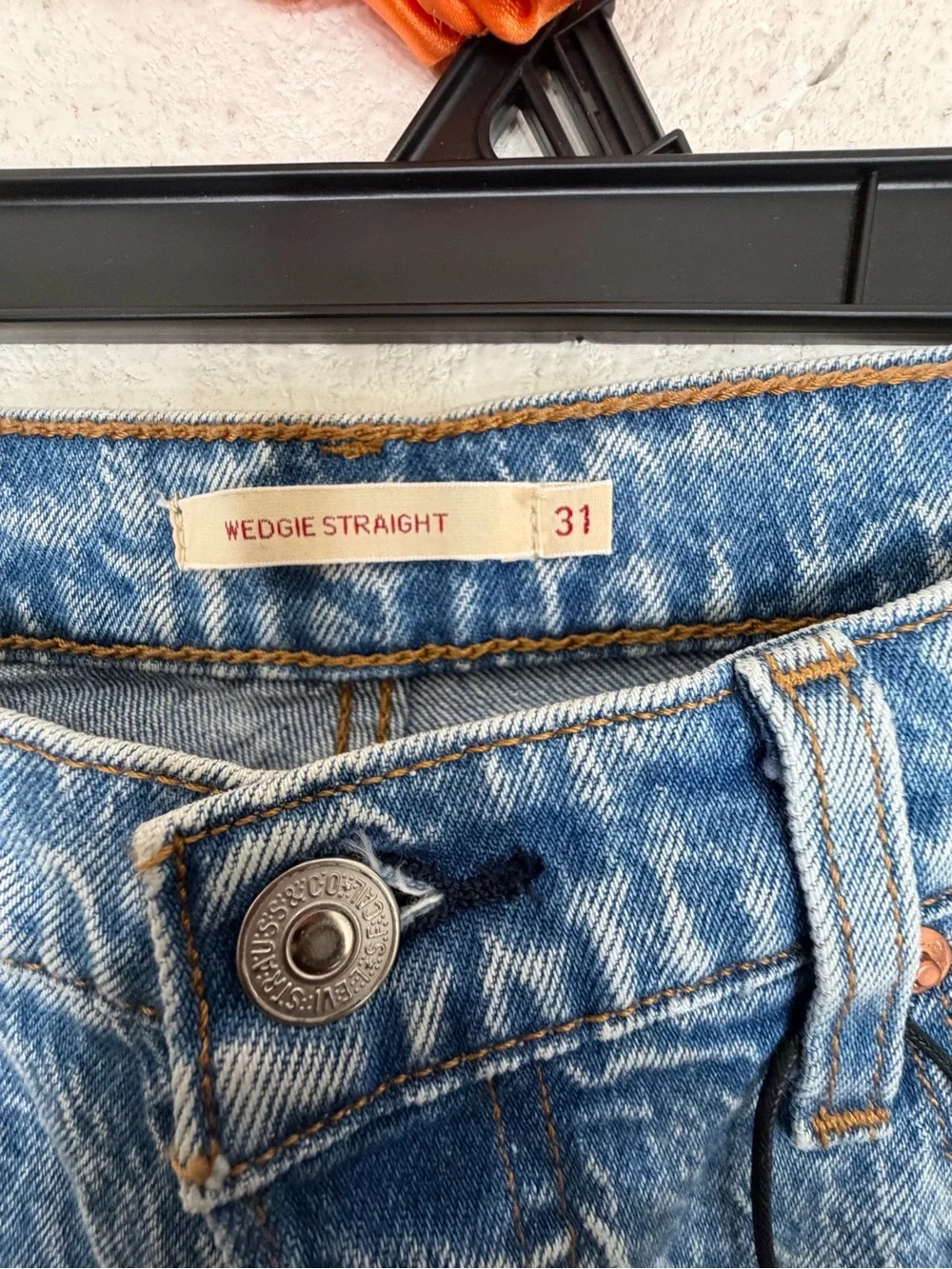 Levi's Premium Wedgie Straight Jeans Size 31 Light Wash High Rise Button Fly